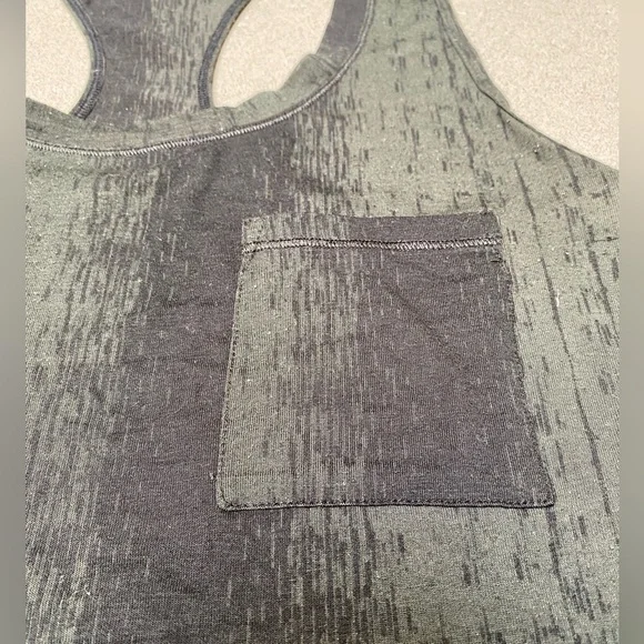 Lululemon Pocket Racerback Tank Top in Black paintbrush strokes design. Size 6 - Picture 3 of 4